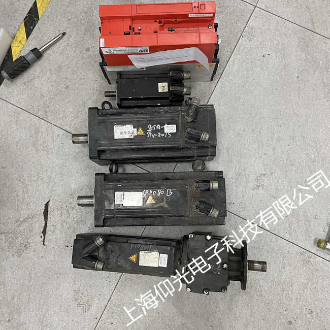 SEW伺服驅動器通電報警F17維修總結