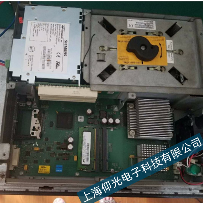 鏜銑床西門子840c系統(tǒng)上電后屏不亮維修