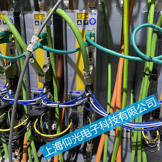 koollmorgen科爾摩根驅動器上面閃n4/n7/n8維修
