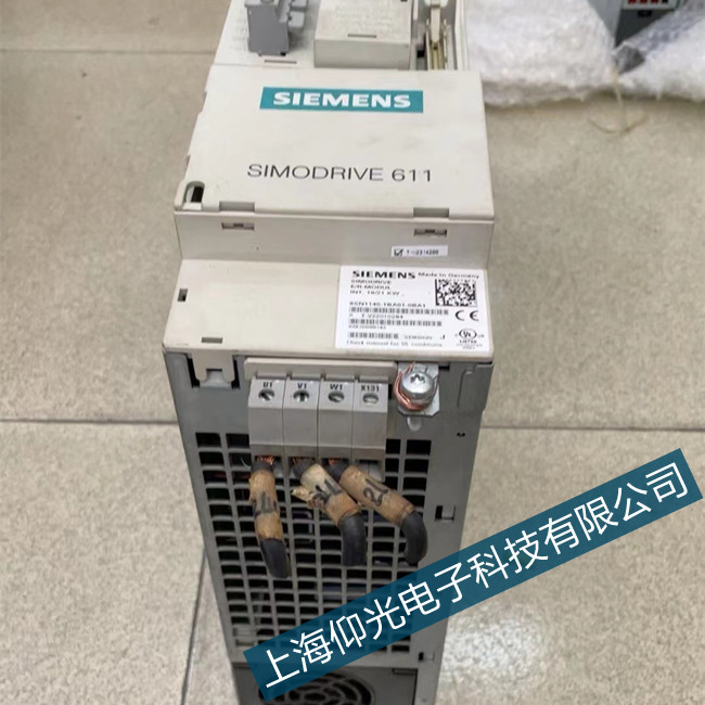 西門子驅(qū)動(dòng)器修理6SL3210-5FB10伺服報(bào)警制動(dòng)控制出錯(cuò)維修