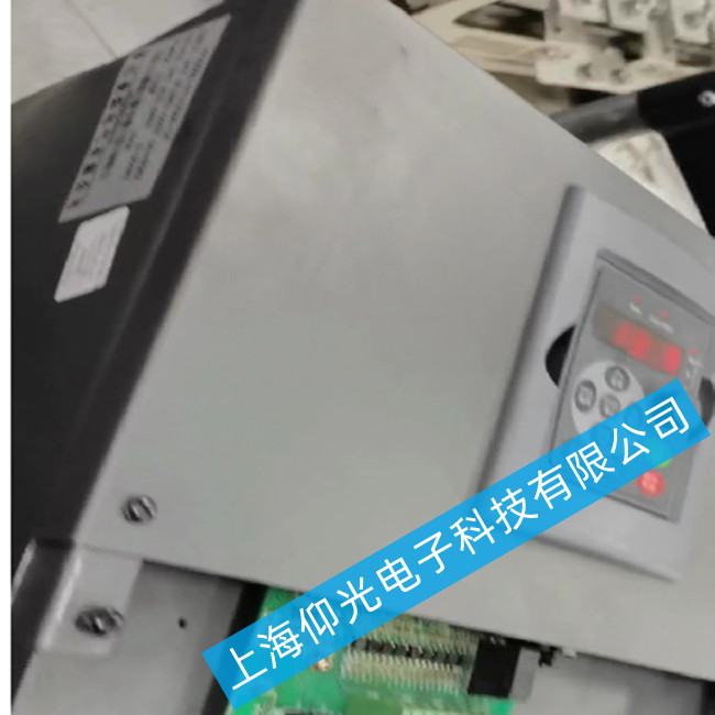 變頻器VFD9000-075-P090-T4出現過壓故障該如何維修